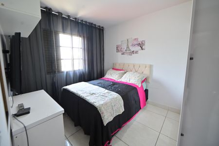 Casa para alugar com 248m², 4 quartos e 4 vagas Casa para alugar com 248m², 4 quartos e 4 vagasQuarto 2