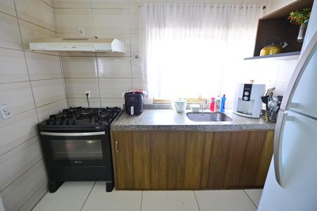 Casa para alugar com 248m², 4 quartos e 4 vagas Casa para alugar com 248m², 4 quartos e 4 vagasCozinha