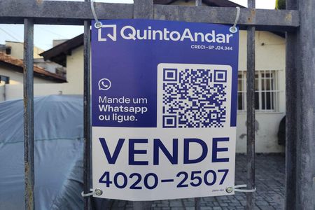 Casa à venda com 300m², 2 quartos e 4 vagas Casa à venda com 300m², 2 quartos e 4 vagasPlaca
