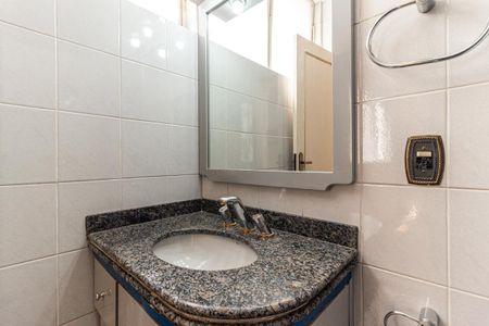Apartamento à venda com 273m², 4 quartos e 1 vagaBanheiro da Suíte 2