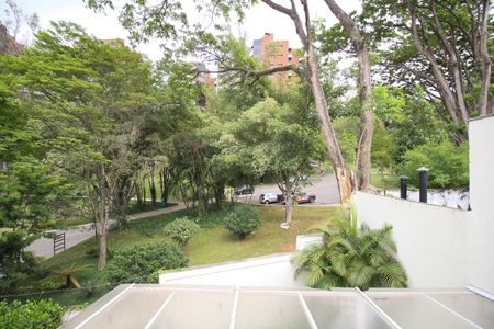 Casa à venda com 430m², 4 quartos e 6 vagasVaranda da Suíte 1