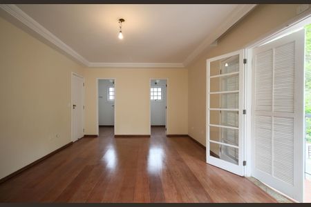 Casa à venda com 430m², 4 quartos e 6 vagasSuíte 1