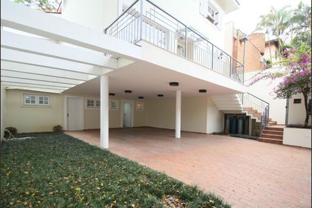 Casa à venda com 430m², 4 quartos e 6 vagasGaragem