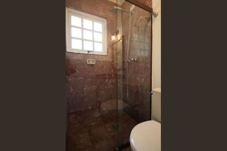 Casa à venda com 430m², 4 quartos e 6 vagasBanheiro da Suíte 3