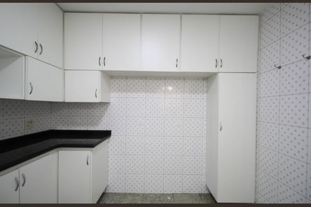 Casa à venda com 430m², 4 quartos e 6 vagasCozinha