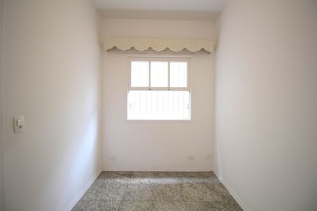 Casa à venda com 430m², 4 quartos e 6 vagasQuarto de Serviço