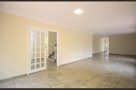 Sala de casa à venda com 4 quartos, 430m² em Jardim Vitoria Regia (Zona Oeste), São Paulo