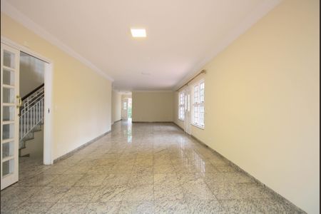 Sala de casa à venda com 4 quartos, 430m² em Jardim Vitoria Regia (Zona Oeste), São Paulo