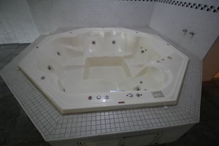 Casa à venda com 430m², 4 quartos e 6 vagasJacuzzi