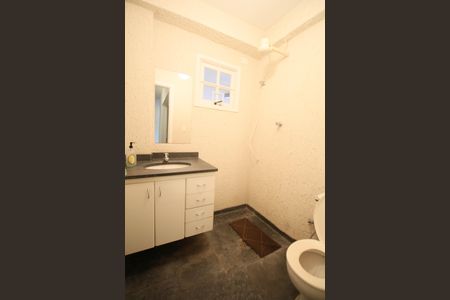 Casa à venda com 430m², 4 quartos e 6 vagasBanheiro do Espaço Gourmet