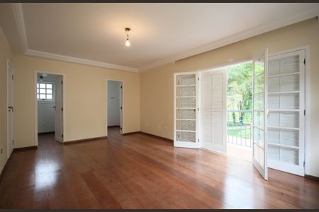 Casa à venda com 430m², 4 quartos e 6 vagasSuíte 1