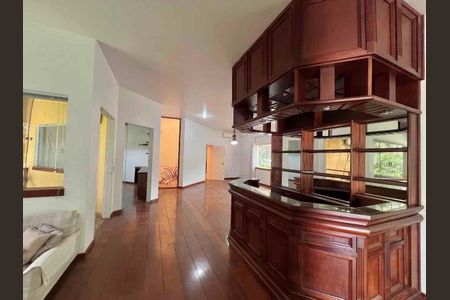 Casa à venda com 6 quartos, 850m² em Parque São Quirino, Campinas