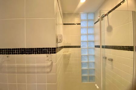 Apartamento à venda com 99m², 3 quartos e sem vagaBanheiro Social