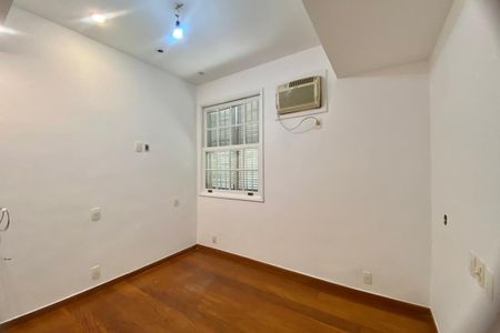 Apartamento à venda com 99m², 3 quartos e sem vagaQuarto 1