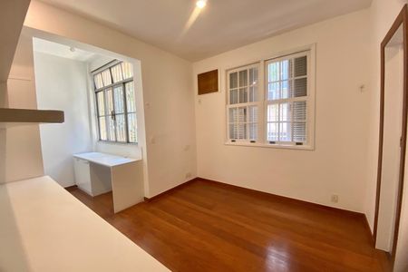 Apartamento à venda com 99m², 3 quartos e sem vagaSuíte