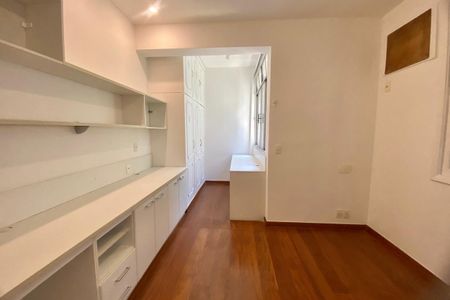Apartamento à venda com 99m², 3 quartos e sem vagaBanheiro Suíte