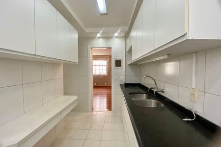 Apartamento à venda com 99m², 3 quartos e sem vagaCozinha