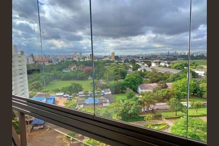 Apartamento à venda com 220m², 3 quartos e 4 vagas