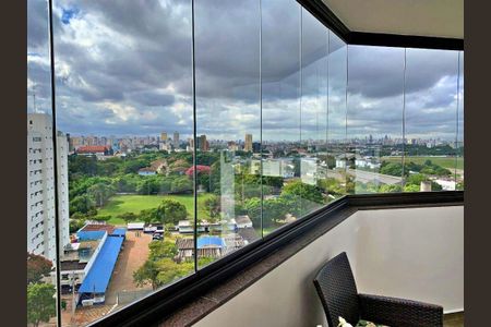 Apartamento à venda com 220m², 3 quartos e 4 vagas