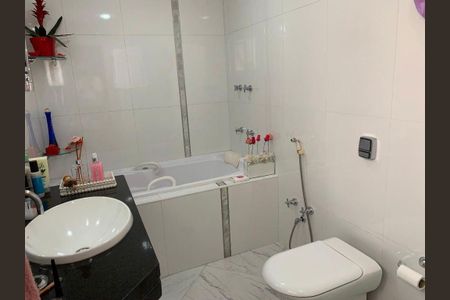 Apartamento à venda com 220m², 3 quartos e 4 vagas