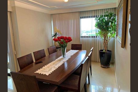 Apartamento à venda com 220m², 3 quartos e 4 vagas