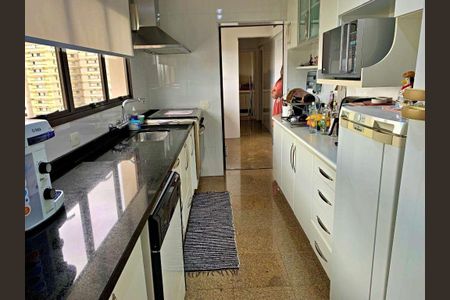 Apartamento à venda com 220m², 3 quartos e 4 vagas