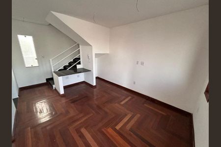 Casa à venda com 2 quartos, 124m² em Salgado Filho, Belo Horizonte