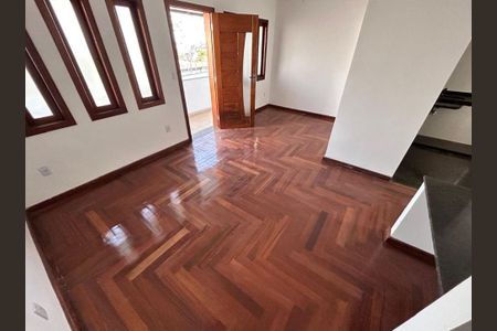 Casa à venda com 2 quartos, 124m² em Salgado Filho, Belo Horizonte