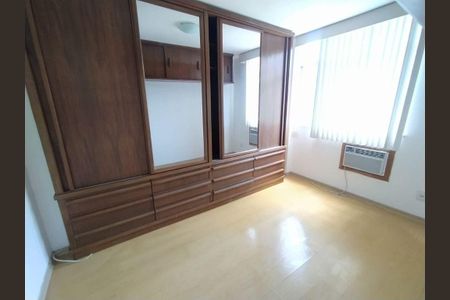 Apartamento à venda com 2 quartos, 54m² em Cubango, Niterói