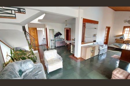 Casa à venda com 3 quartos, 400m² em Parque dos Principes, São Paulo