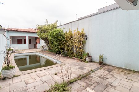 Casa à venda com 239m², 4 quartos e 4 vagasQuintal