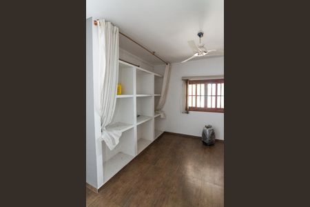 Casa à venda com 239m², 4 quartos e 4 vagasEdícula