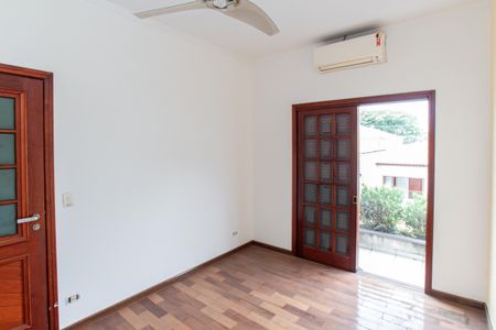 Casa à venda com 239m², 4 quartos e 4 vagasQuarto 2