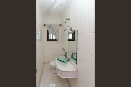 Casa à venda com 239m², 4 quartos e 4 vagasLavabo