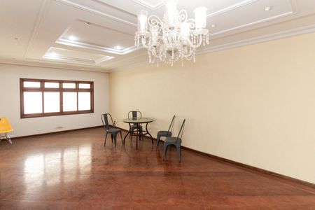 Sala de casa à venda com 4 quartos, 239m² em Vila Guilherme, São Paulo