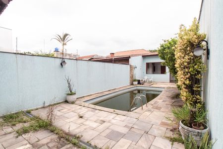 Casa à venda com 239m², 4 quartos e 4 vagasQuintal