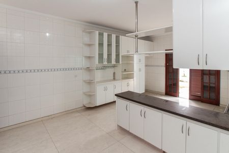 Casa à venda com 239m², 4 quartos e 4 vagasCozinha