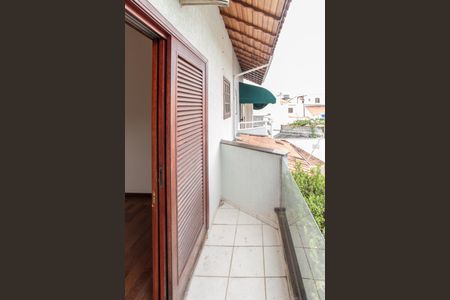 Casa à venda com 239m², 4 quartos e 4 vagasVaranda do Quarto 2