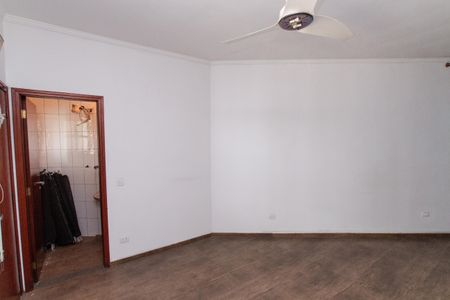 Casa à venda com 239m², 4 quartos e 4 vagasEdícula