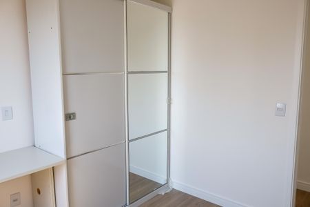 Quarto 1 de apartamento à venda com 2 quartos, 57m² em Umuarama, Osasco