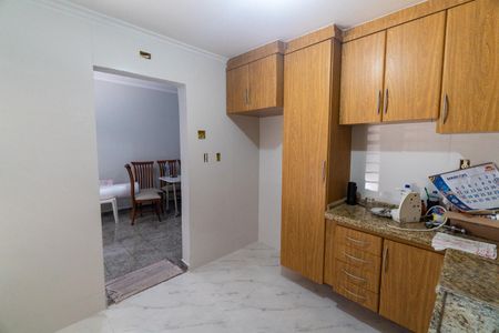 Casa à venda com 183m², 3 quartos e 2 vagasCozinha