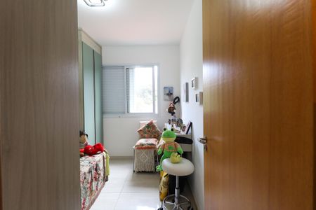 Quarto 1 de apartamento para alugar com 2 quartos, 45m² em Vila Irmaos Arnoni, São Paulo