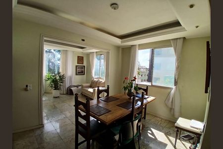 Apartamento à venda com 130m², 3 quartos e 2 vagas Apartamento à venda com 130m², 3 quartos e 2 vagasSala