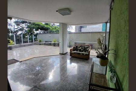 Apartamento à venda com 130m², 3 quartos e 2 vagas Apartamento à venda com 130m², 3 quartos e 2 vagasHall de entrada