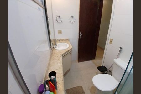 Apartamento à venda com 130m², 3 quartos e 2 vagas Apartamento à venda com 130m², 3 quartos e 2 vagasLavabo