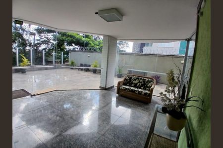 Apartamento à venda com 130m², 3 quartos e 2 vagas Apartamento à venda com 130m², 3 quartos e 2 vagasHall de entrada