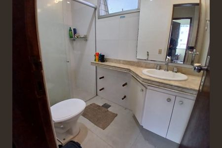 Apartamento à venda com 130m², 3 quartos e 2 vagas Apartamento à venda com 130m², 3 quartos e 2 vagasBanheiro 2