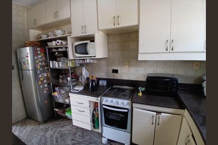 Apartamento à venda com 130m², 3 quartos e 2 vagas Apartamento à venda com 130m², 3 quartos e 2 vagasCozinha