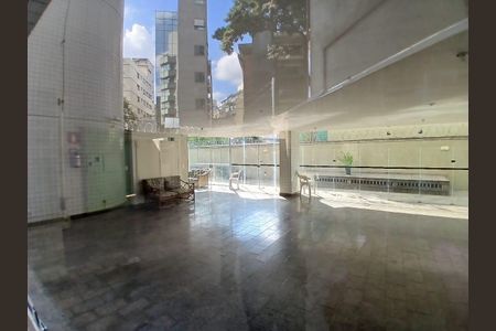 Apartamento à venda com 130m², 3 quartos e 2 vagas Apartamento à venda com 130m², 3 quartos e 2 vagasÁrea comum - Salão de festas