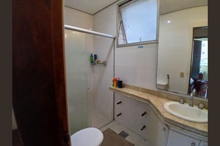 Apartamento à venda com 130m², 3 quartos e 2 vagas Apartamento à venda com 130m², 3 quartos e 2 vagasBanheiro 2